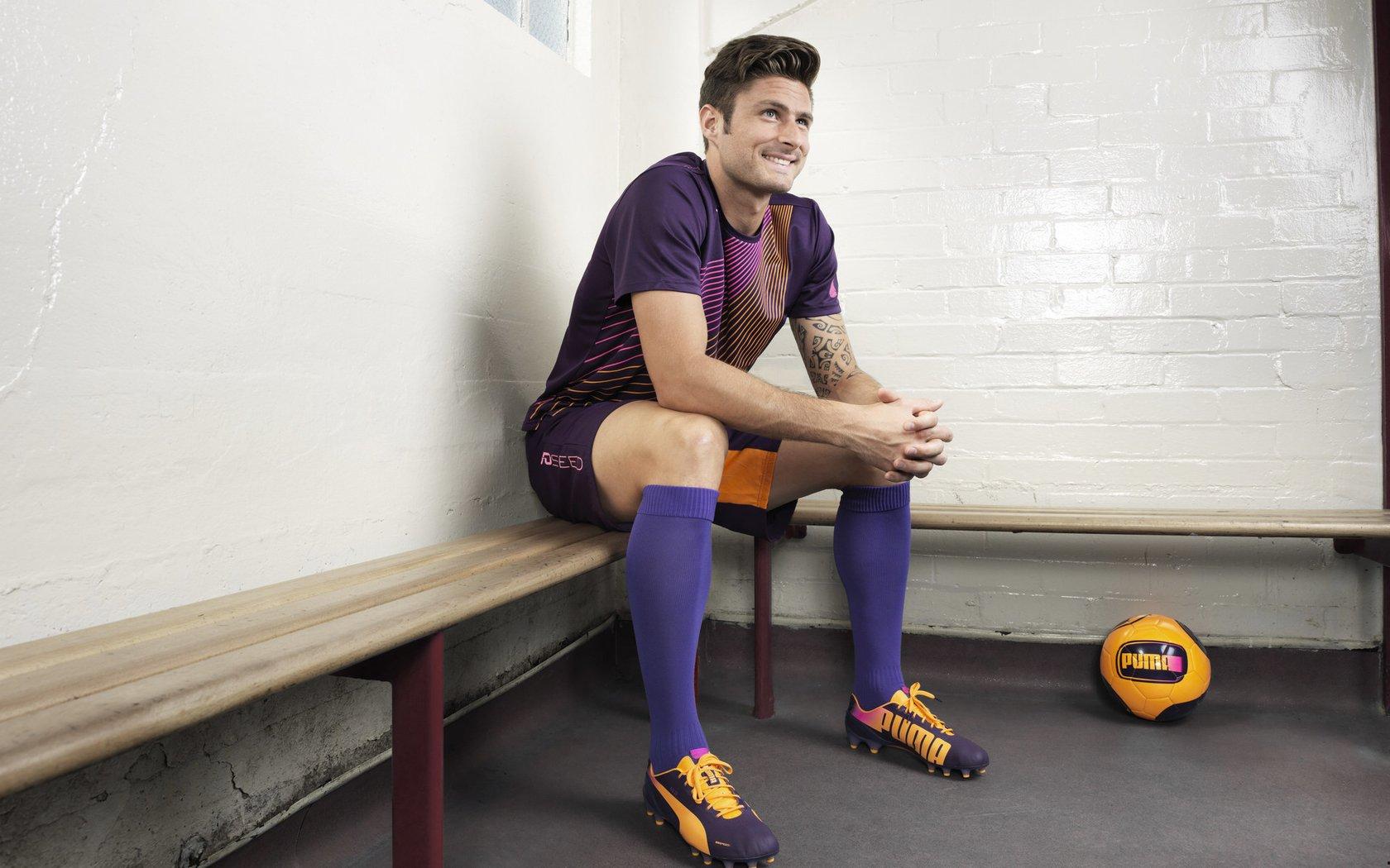 东契奇绝境双枪显神威，超远三分连珠炮轰停马刺